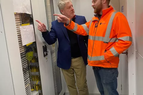 Angus Robertson MP on tour of City Fibre works 1