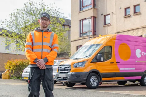 Full fibre installation engineer